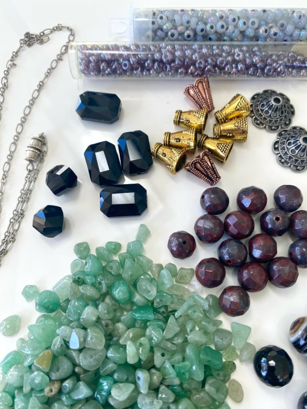 Gemstone, Crystal & Metal Bead Lot - Picture 6 of 9